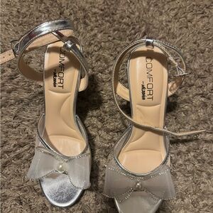 Silver Heels with Bow Accent
